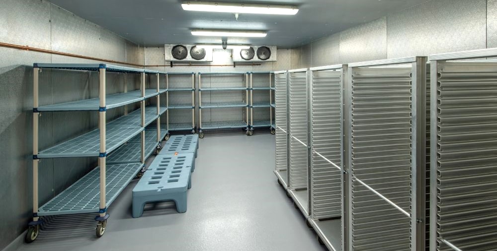 What is the ideal temperature for a cold room?