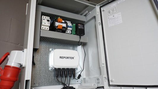 Electrical cabinet featuring Reporter