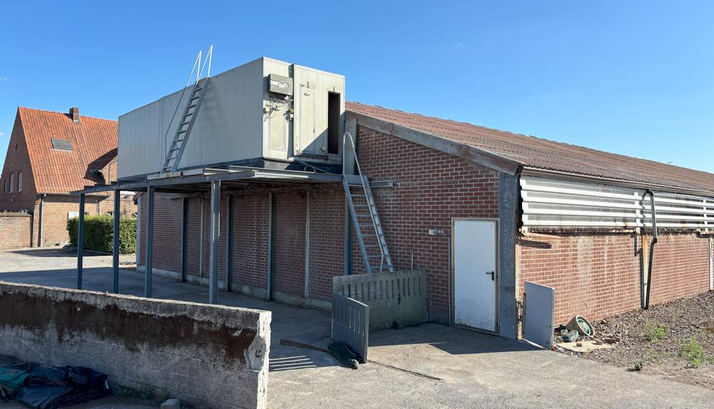 Remote monitoring of agricultural air scrubbers